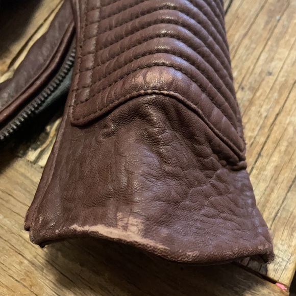 Wilson’s XS Leather Jacket - Picture 11 of 11